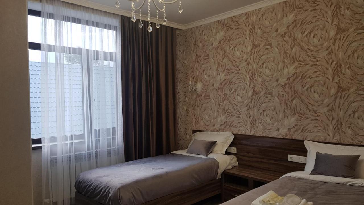 Nomad Hotel Bishkek Halal Exterior foto