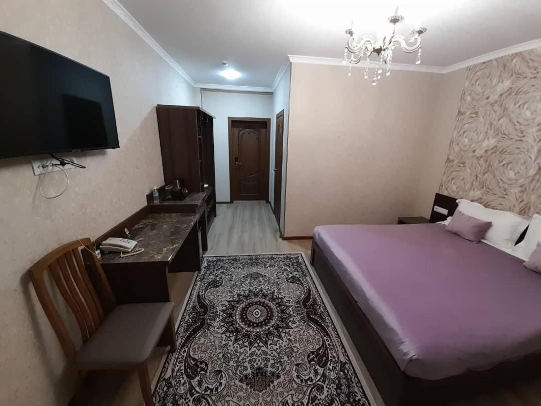 Nomad Hotel Bishkek Halal Exterior foto